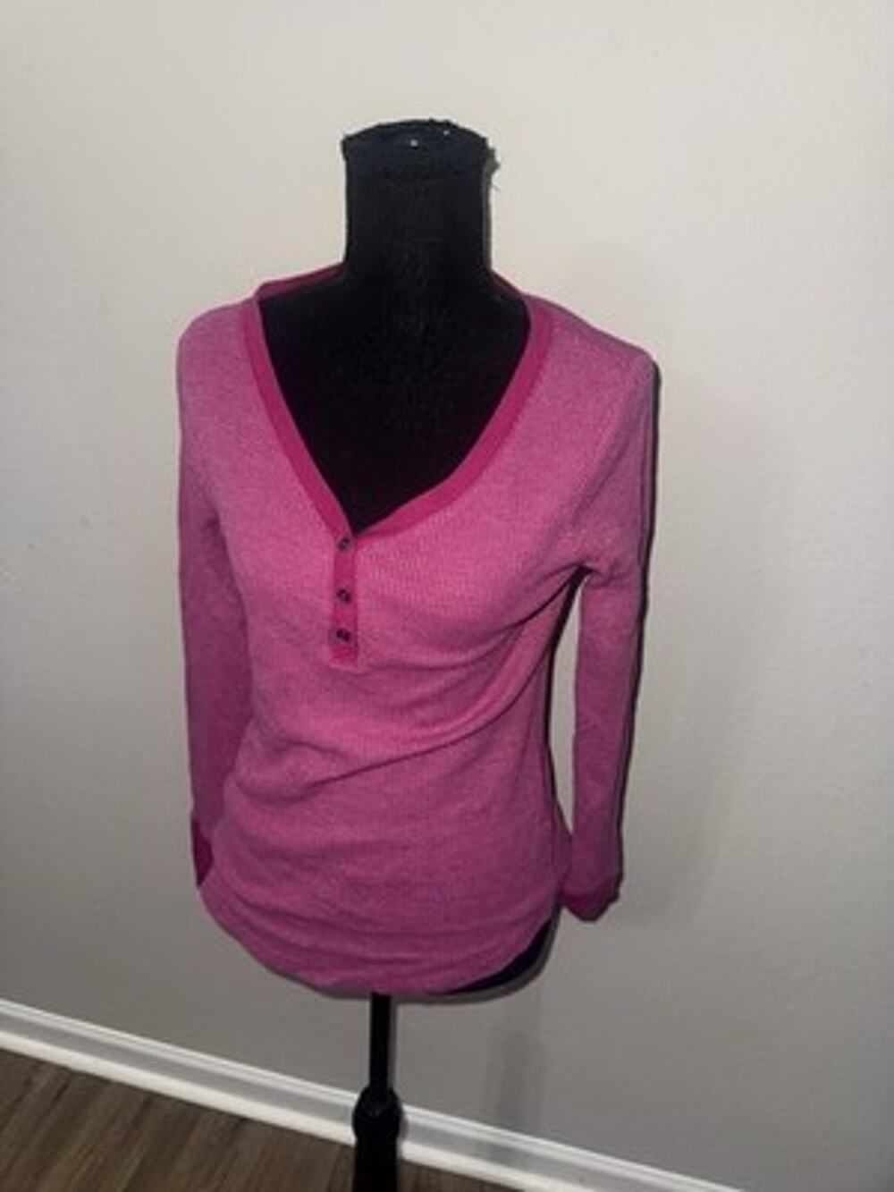 Faded Glory Womens Thermal Waffle Knit V-Neck Henley Top Pink Long Sleeve M